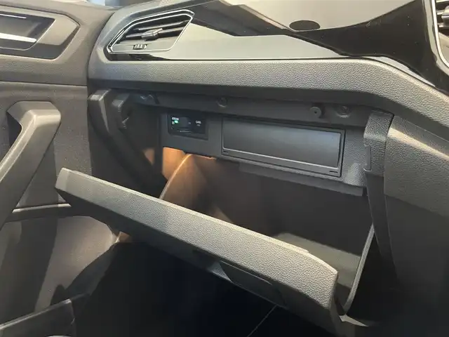 フォルクスワーゲン ＶＷ Ｔ－ロック TDI ブラックスタイル 福岡県 2022(令4)年 3.1万km 白 純正ナビ　/バックカメラ　/デジタルメータークラスター　/ＡＣＣ　/ＢＳＭ　/レーンキープ　/ＡｐｐｌｅＣａｒＰｌａｙ／Ａｎｄｒｏｉｄ　Ａｕｔｏ　/パワーバックドア　/スマートキー　/ＬＥＤライト　/専用１８インチＡＷ
