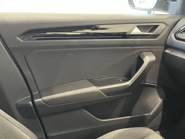 フォルクスワーゲン ＶＷ Ｔ－ロック TDI ブラックスタイル 福岡県 2022(令4)年 3.1万km 白 純正ナビ　/バックカメラ　/デジタルメータークラスター　/ＡＣＣ　/ＢＳＭ　/レーンキープ　/ＡｐｐｌｅＣａｒＰｌａｙ／Ａｎｄｒｏｉｄ　Ａｕｔｏ　/パワーバックドア　/スマートキー　/ＬＥＤライト　/専用１８インチＡＷ