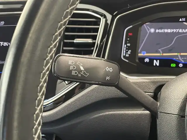 フォルクスワーゲン ＶＷ Ｔ－ロック TDI ブラックスタイル 福岡県 2022(令4)年 3.1万km 白 純正ナビ　/バックカメラ　/デジタルメータークラスター　/ＡＣＣ　/ＢＳＭ　/レーンキープ　/ＡｐｐｌｅＣａｒＰｌａｙ／Ａｎｄｒｏｉｄ　Ａｕｔｏ　/パワーバックドア　/スマートキー　/ＬＥＤライト　/専用１８インチＡＷ