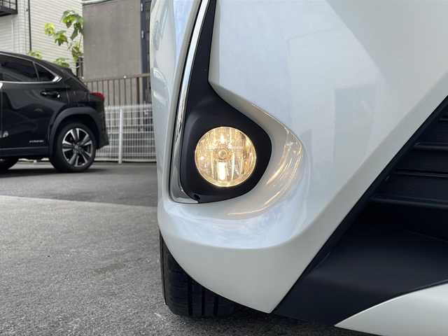 トヨタ ヴィッツ F セーフティーエディションⅢ 京都府 2019(令1)年 5.8万km ホワイトパールクリスタルシャイン 純正ナビ　/Ｂｌｕｅｔｏｏｔｈ接続　/フルセグＴＶ/バックカメラ　/禁煙車　/レーンキープアシスト　/衝突被害軽減システム　/電格ミラー/ウィンカーミラー　　/ドアバイザー　/フォグランプ　/ＬＥＤヘッドライト/オートマチックハイビーム/ワンオーナー/プッシュスタート