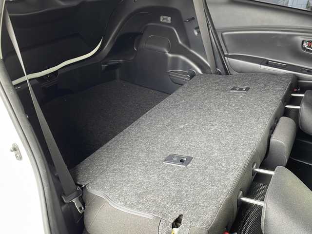 トヨタ ヴィッツ F セーフティーエディションⅢ 京都府 2019(令1)年 5.8万km ホワイトパールクリスタルシャイン 純正ナビ　/Ｂｌｕｅｔｏｏｔｈ接続　/フルセグＴＶ/バックカメラ　/禁煙車　/レーンキープアシスト　/衝突被害軽減システム　/電格ミラー/ウィンカーミラー　　/ドアバイザー　/フォグランプ　/ＬＥＤヘッドライト/オートマチックハイビーム/ワンオーナー/プッシュスタート
