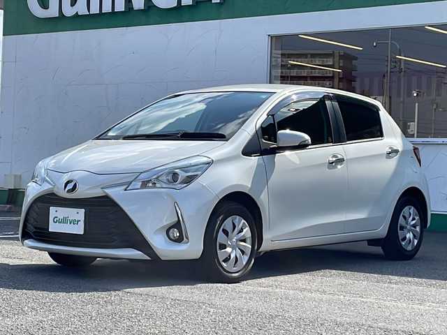 トヨタ ヴィッツ F セーフティーエディションⅢ 徳島県 2019(令1)年 5.8万km ホワイトパールクリスタルシャイン 純正7型ナビ　/（BT/フルセグ/CD/ラジオ）/バックカメラ/レーンキープアシスト　/衝突被害軽減システム　/ETC/電格ミラー/ウィンカーミラー　　/ドアバイザー　/フォグランプ　/ＬＥＤヘッドライト/オートライト/オートマチックハイビーム/ワンオーナー/ステアリングリモコン/プッシュスタート/純正フロアマット