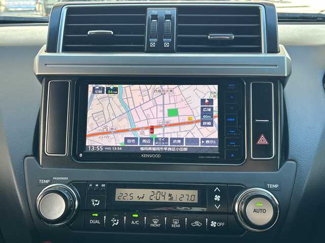 トヨタ ランドクルーザー プラド TX Lパッケージ 福岡県 2017(平29)年 6.1万km ブラック 純正ナビ/TV（フルセグ）/FM／AM/Bluetoothオーディオ/ipod/USB/DISC/SD/シートヒーター（DN）/クルーズコントロール/電動格納ミラー/横滑り防止/オートライト/パワーシート（DN）/ドライブレコーダー前（ＳＤあり）/プッシュスタート/純正フロアマット