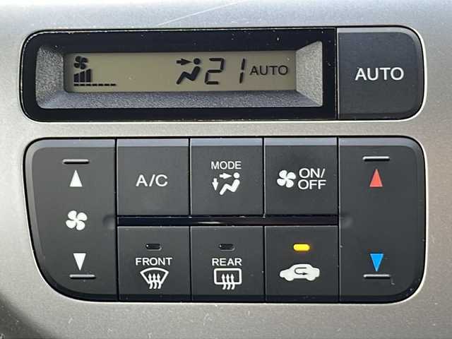 ホンダ Ｎ ＷＧＮ カスタム G ターボパッケージ 静岡県 2015(平27)年 6.4万km カトラリーシルバーM /純正ナビ//純正ＣＤ//バックカメラ//ＣＴＢＡ//パドルシフト//純正15インチＡＷ//ドライブレコーダー//ディスチャージ//スマートキー