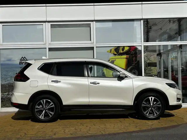 日産 エクストレイル 20Xi 道北・旭川 2020(令2)年 1.6万km ブリリアントホワイトパール ワンオーナー/アルパイン10インチナビ/アラウンドビューモニター/フルセグTV/プロパイロット/クルーズコントロール/インテリジェントルームミラー/パワーバックドア/ドライブレコーダー/全席シートヒーター/コーナーセンサー/ETC