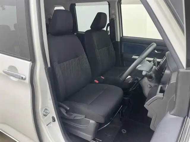 トヨタ タンク カスタムG－T 岡山県 2019(平31)年 4.7万km パールホワイトⅢ 純正7インチナビ NSZT-W68T/地デジフルセグ/Bluetooth/CD/DVD/バックカメラ /純正12インチフリップダウンモニター V12T-R68C/両側パワースライドドア/スマートアシスト/クルーズコントロール/ビルトインETC/LEDヘッドライト/オートライト /HDMI接続/社外フロアマット/誤発進抑制/プッシュスタート /スマートキー/取扱説明書/スペアキー×１