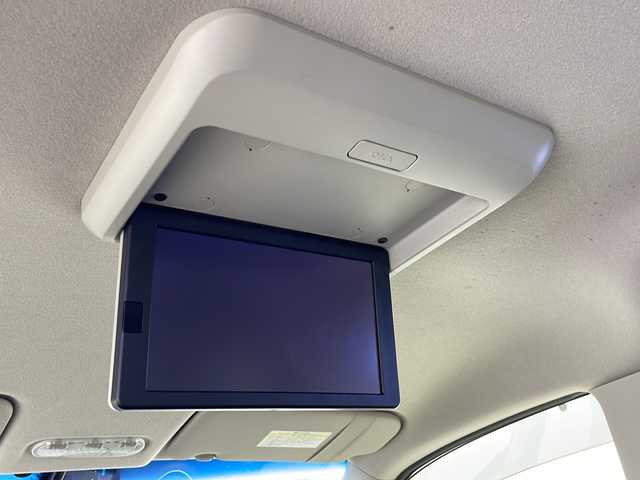 日産 セレナ HWS S HV Vセレ +SeftyⅡ 大阪府 2016(平28)年 4.9万km ブリリアントホワイトパール 純正9インチナビ/・AM/FM/・フルセグTV/・CD/DVD/・Bluetooth/・AUX/純正フリップダウンモニター/アラウンドビューモニター/両側パワースライドドア/ETC/クルーズコントロール/LEDヘッドライト/前後コーナーセンサー/オートライト