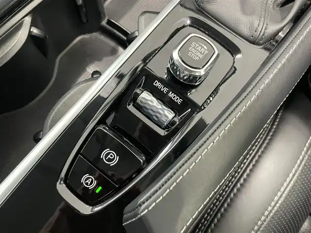 ボルボ ＸＣ９０ T6 AWD インスクリプション 静岡県 2019(令1)年 4.2万km オニキスブラックP 純正HDDナビ/・Bluetooth/・Apple Carplay /Android　Auto/ETＣ/360°カメラシステム/パークアシストパイロット/アダプティブクルーズコントロール/パイロットアシスト/ブラインドスポット/衝突軽減ブレーキ/Harman/Kardonサウンドシステム/黒革シート/・前席シートヒーター/・前席エアシート/・メモリー機能付きパワーシート/純正前後ドライブレコーダー/パワーバックドア