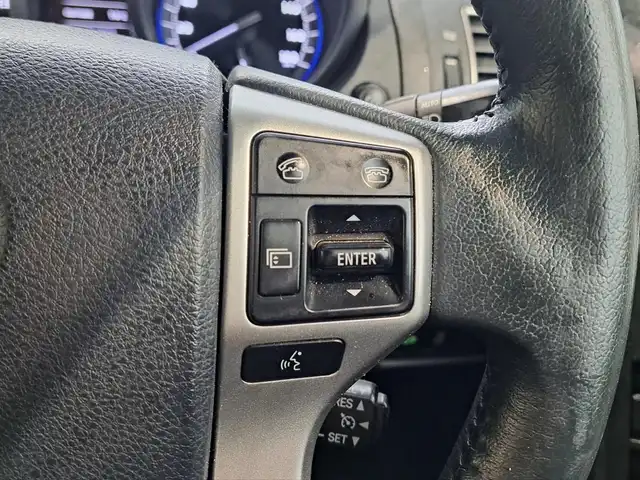 トヨタ ランドクルーザー プラド TX Lパッケージ・G－フロンティア 大阪府 2016(平28)年 8.9万km ホワイトパールクリスタルシャイン /禁煙車//ワンオーナー//MODELLISTAエアロ（フロント・リア）//サンルーフ/ルーフレール//LEDヘッドライト//ディーラー純正SDナビ/NSZT-W66T//Bluetooth/CD/DVD/SD/フルTV//バックカメラ//クルーズコントロール//前後コーナーセンサー//ビルトインETC//社外17インチアルミホイール/XTREME-J//茶革シート//前席パワーシート/シートヒーター//純正フロアマット//取説・保証書