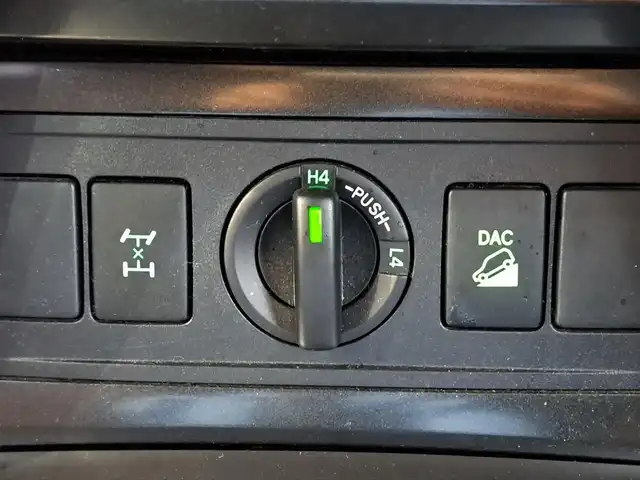 トヨタ ランドクルーザー プラド TX Lパッケージ・G－フロンティア 大阪府 2016(平28)年 8.9万km ホワイトパールクリスタルシャイン /禁煙車//ワンオーナー//MODELLISTAエアロ（フロント・リア）//サンルーフ/ルーフレール//LEDヘッドライト//ディーラー純正SDナビ/NSZT-W66T//Bluetooth/CD/DVD/SD/フルTV//バックカメラ//クルーズコントロール//前後コーナーセンサー//ビルトインETC//社外17インチアルミホイール/XTREME-J//茶革シート//前席パワーシート/シートヒーター//純正フロアマット//取説・保証書