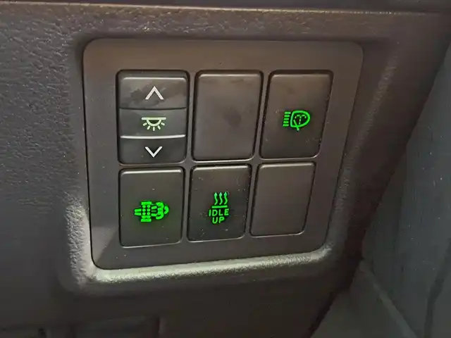 トヨタ ランドクルーザー プラド TX Lパッケージ・G－フロンティア 大阪府 2016(平28)年 8.9万km ホワイトパールクリスタルシャイン /禁煙車//ワンオーナー//MODELLISTAエアロ（フロント・リア）//サンルーフ/ルーフレール//LEDヘッドライト//ディーラー純正SDナビ/NSZT-W66T//Bluetooth/CD/DVD/SD/フルTV//バックカメラ//クルーズコントロール//前後コーナーセンサー//ビルトインETC//社外17インチアルミホイール/XTREME-J//茶革シート//前席パワーシート/シートヒーター//純正フロアマット//取説・保証書