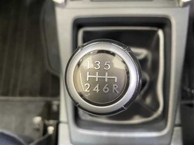 スバル フォレスター 2．0i－L 新潟県 2017(平29)年 1.6万km クリスタルホワイトP 6速マニュアルミッション/４WD/SSR製１７インチアルミホイール/クルーズコントロール/ステアリング連動ヘッドランプ/SI-DRIVE/横滑り防止装置/純正ナビ/フルセグTV/ステアリングスイッチ/ETC/オートエアコン/パワーシート(前席)/シートヒーター(前席・後席左右)/オートライト/LEDヘッドランプ/フロント・リヤフォグランプ/純正アルミホイール積み込み有