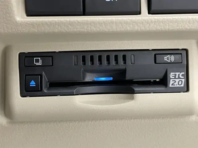 トヨタ ランドクルーザー ZX 愛知県 2024(令6)年 0.1千km プレシャスホワイトパール 純正１２．３型ナビ　ムーンルーフ　モデリスタ　禁煙　ＪＢＬサウンド　ベージュ革　全方位カメラ　シートヒーター　ハンドルヒーター　ハンズフリー電動リアゲート　衝突軽減　追従クルコン　ＢＳＭ　ＨＵＤ　コーナーセンサー　サイドステップ　スマートエントリーシステム　マルチテレーンモニター　　プリクラッシュセーフティ　Tコネクトナビシステムオプション　TVキャンセラー