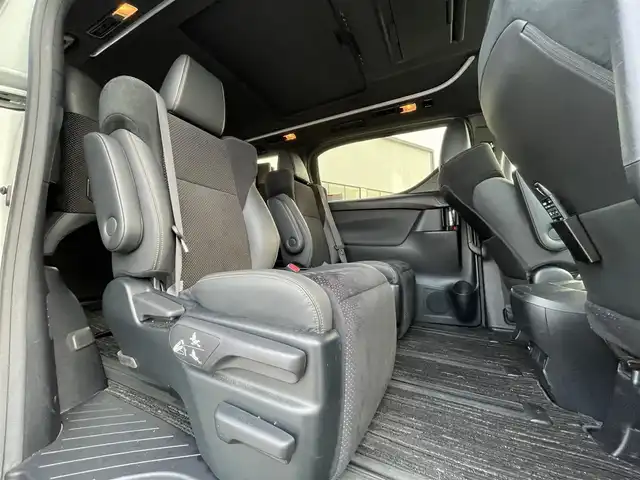 トヨタ アルファード S タイプゴールド 大阪府 2021(令3)年 3.9万km ホワイトパールクリスタルシャイン ワンオーナー　/純正９インチナビ　/   フルセグＴＶ/CD/DVD/Bluetooth/USB　/バックモニター　/フリップダウンモニター　/ツインムーンルーフ/トヨタセーフティセンス/コーナーセンサー　　/両側パワースライドドア　/電動リアゲート　/オットマン/純正18インチアルミホイール　/ビルトインＥＴＣ2.0/三眼ＬＥＤ/取扱説明書/保証書/記録簿