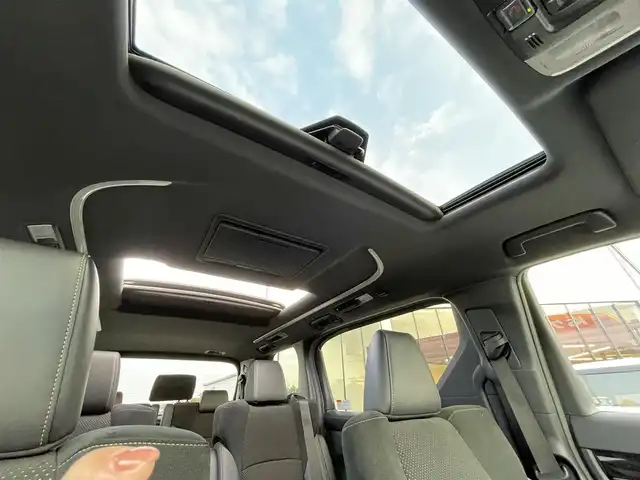 トヨタ アルファード S タイプゴールド 大阪府 2021(令3)年 3.9万km ホワイトパールクリスタルシャイン ワンオーナー　/純正９インチナビ　/   フルセグＴＶ/CD/DVD/Bluetooth/USB　/バックモニター　/フリップダウンモニター　/ツインムーンルーフ/トヨタセーフティセンス/コーナーセンサー　　/両側パワースライドドア　/電動リアゲート　/オットマン/純正18インチアルミホイール　/ビルトインＥＴＣ2.0/三眼ＬＥＤ/取扱説明書/保証書/記録簿