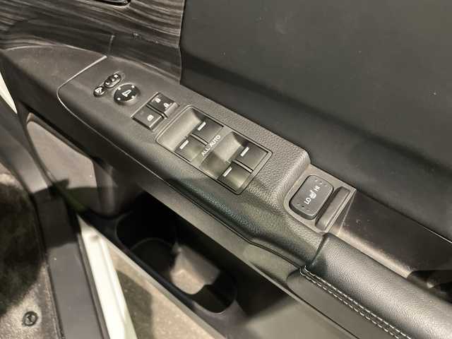 ホンダ オデッセイ ハイブリッド 福島県 2016(平28)年 15.1万km ホワイトオーキッドパール ワンオーナー車/純正SDナビ/〇フルセグTV/〇Bt/〇FM＆AM/〇SD/〇DISC（CD＆DVD）/〇リアモニタHDMI/バックカメラ/純正ETC/オートライト/ステアリングボタン/追従クルーズコントロール/純正フリップダウンモニター/リモコン/パワーシート（D席）/シートヒーター（D＋N席）/両面パワースライドドア/社外夏タイヤ4本積載（225/40R19）