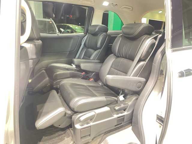 ホンダ オデッセイ ハイブリッド 福島県 2016(平28)年 15.1万km ホワイトオーキッドパール ワンオーナー車/純正SDナビ/〇フルセグTV/〇Bt/〇FM＆AM/〇SD/〇DISC（CD＆DVD）/〇リアモニタHDMI/バックカメラ/純正ETC/オートライト/ステアリングボタン/追従クルーズコントロール/純正フリップダウンモニター/リモコン/パワーシート（D席）/シートヒーター（D＋N席）/両面パワースライドドア/社外夏タイヤ4本積載（225/40R19）