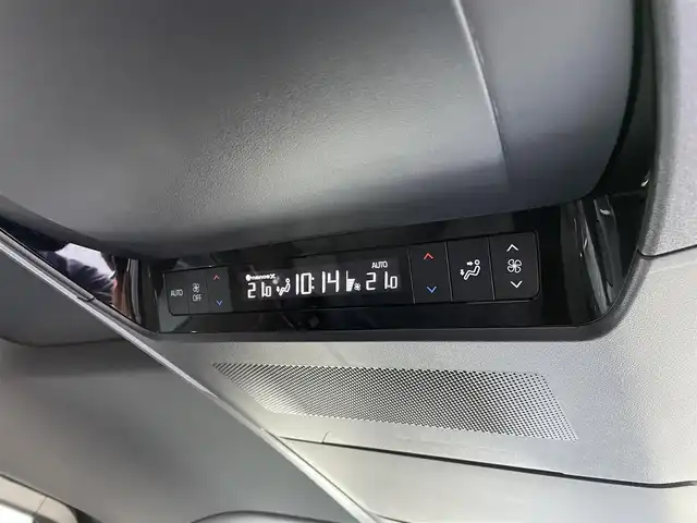 トヨタ アルファードハイブリット エグゼクティブ ラウンジ 東京都 2024(令6)年 2.4万km プラチナホワイトパールマイカ 純正ナビ/純正後席モニター/フルセグTV/Bluetooth/CD/DVD/USB/HDMI/左右独立ムーンルーフ/ユニバーサルステップ (左右)/JBLプレミアムサウンド/前後ドライブレコーダー/Toyota Safety Sense/・プリクラッシュセーフティ/・レーントレーシングアシスト/・先行車発進告知機能/・オートマチックハイビーム/・レーダークルーズコントロール/・クリアランスソナー/・ロードサインアシスト/・ブラインドスポットモニター/・ヘッドアップディスプレイ/パノラミックビューモニター/アドバンスドパーク/リアエンターテインメント/ETC2.0/デジタルインナーミラー/前後コーナーセンサー/両側パワースライドドア/パワーシート/パワーバックドア/シートヒーター/ベンチレーション/ステアリングヒーター/LEDヘッドライト/17インチ純正アルミホイール/スマートキー