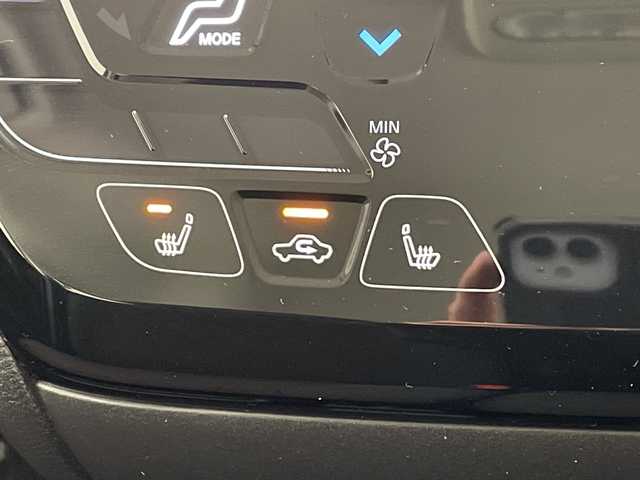 三菱 ｅＫクロススペース T 愛知県 2020(令2)年 3.8万km オレンジ マイパイロット/片側パワースライド/レーダークルーズコントロール/バックカメラ/コーナーセンサー/純正アルミホイール/ＥＴＣ/LEDヘッドライト/パドルシフト/ダウンヒルアシストコントロール/ドライブレコーダー/衝突軽減システム/フルセグ/CD DVD/Bluetooth/ステアリングスイッチ/スマートキー/プッシュスタート