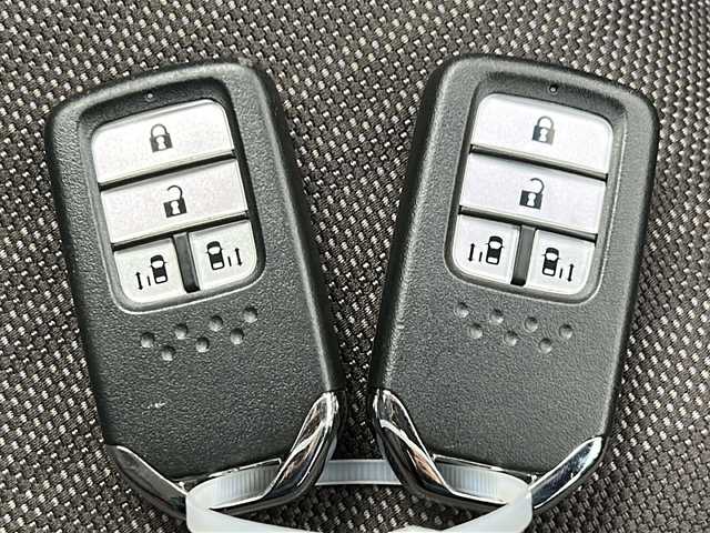 ホンダ フリード G ホンダセンシング 宮城県 2019(平31)年 3.5万km コバルトブルーパール 禁煙車/ホンダセンシング/・衝突軽減ブレーキ/・レーンキープアシスト/・アダプティブクルーズコントロール/両側パワースライドドア/純正SDナビ/・CD.DVD.SD.BT/フルセグTV/バックカメラ/ドライブレコーダー（Fのみ）/ビルトインETC/ステアリングスイッチ/プッシュスタート/スマートキー2個/ECONスイッチ/横滑り防止装置/純正ホイールキャップ/純正フロアマット/純正ドアバイザー/ロールサンシェード