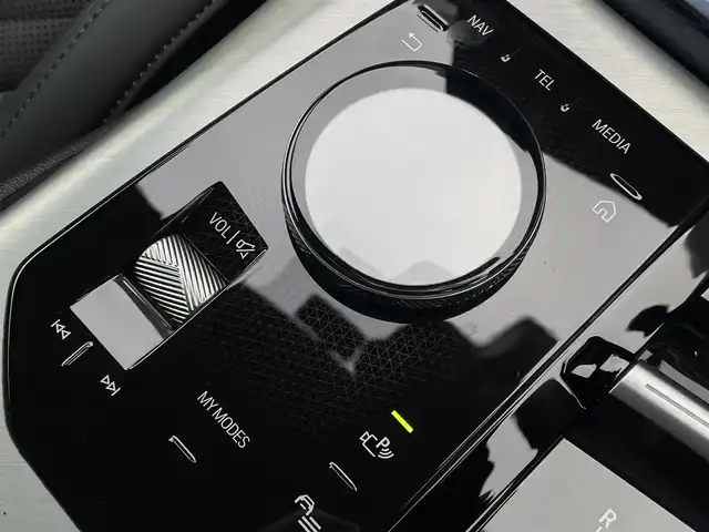 ＢＭＷ ＢＭＷ Ｘ３ 20d xDrive Mスポーツ 東京都 2024(令6)年 0.5万km アルピンホワイトⅢ 純正ナビ/DTV/360°カメラ/ハーマンカードンスピーカー/ハーフレザーシート/シートベンチレーション/シートヒーター/パワーシート/オートテールゲート/ETC/スペアキー1本/保証書/取説