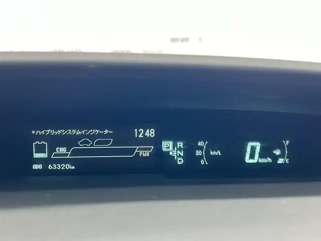 トヨタ プリウス S ツーリングセレクション 沖縄県 2012(平24)年 6.4万km ホワイトパールクリスタルシャイン (株)IDOMが運営する【じしゃロンOO店】の自社ローン専用車両になりますこちらは現金またはオートローンご利用時の価格です。自社ローンご希望の方は別途その旨お申付け下さい/・プッシュスタート　/・純正ナビ　/・Bluetooth接続　/・バックカメラ　/・ETC　/・スマートキー　/・LEDヘッドライト　/・オートライト　/・ABS　/・取扱説明書　/・カーテンエアバック