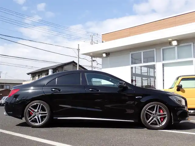 メルセデス・ベンツ ＣＬＡ４５ 4マチック 千葉県 2014(平26)年 8.7万km 黒 AMGブレーキキャリパー/AMG18インチAW/AMGパフォーマンスエクゾースト/黒革シート/前席パワーシート/シートヒーター/Bluetooth/ETC車載器/バックカメラ/ドライブレコーダー/レーダー探知機/AMGフロアマット/ガラスルーフ/ウィンカーミラー/クルーズコントロール/ステアリングスイッチ/取扱説明書/保証書