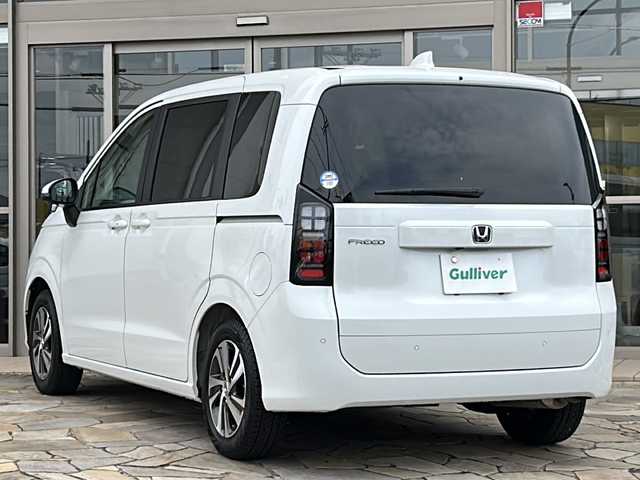 ホンダ フリード AIR EX 静岡県 2024(令6)年 0.5万km プラチナホワイトパール 純正ナビ/・FM/・AM/・TV/・Apple Car Play/・Android Auto/・Bluetooth/・USB/主要装備/・バックカメラ/・ホンダセンシング/・車線逸脱防止/・誤発進抑制/・コーナーセンサー/・追従クルコン/・横滑り防止装置/・ＬＥＤヘッドライト/・サイドカーテンエアバッグ/・純正フロアマット/・運転席+助手席シートヒーター/・リヤクーラー