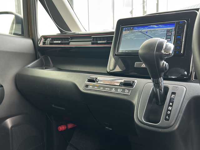 スズキ ワゴンＲ スティングレー HYBRID X 山形県 2017(平29)年 11万km ブレイブカーキP ４WD/社外ナビKENWOOD/（AM/FM/CD/DVD/フルセグ/Bluetooth）/ステアリングスイッチ/クルーズコントロール/オートマチックハイビーム/レーンキープアシスト/電動格納ミラー/前席シートヒーター/ETC/横滑り防止装置/フォグランプ/ドアバイザー/社外14インチAWスタッドレスタイヤ車載（6mm）
