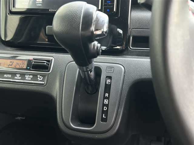 スズキ ワゴンＲ スティングレー HYBRID X 山形県 2017(平29)年 11万km ブレイブカーキP ４WD/社外ナビKENWOOD/（AM/FM/CD/DVD/フルセグ/Bluetooth）/ステアリングスイッチ/クルーズコントロール/オートマチックハイビーム/レーンキープアシスト/電動格納ミラー/前席シートヒーター/ETC/横滑り防止装置/フォグランプ/ドアバイザー/社外14インチAWスタッドレスタイヤ車載（6mm）