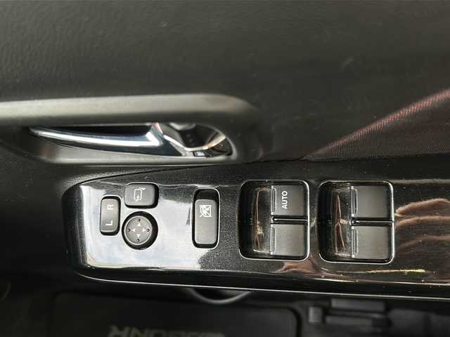 スズキ ワゴンＲ スティングレー HYBRID X 山形県 2017(平29)年 11万km ブレイブカーキP ４WD/社外ナビKENWOOD/（AM/FM/CD/DVD/フルセグ/Bluetooth）/ステアリングスイッチ/クルーズコントロール/オートマチックハイビーム/レーンキープアシスト/電動格納ミラー/前席シートヒーター/ETC/横滑り防止装置/フォグランプ/ドアバイザー/社外14インチAWスタッドレスタイヤ車載（6mm）