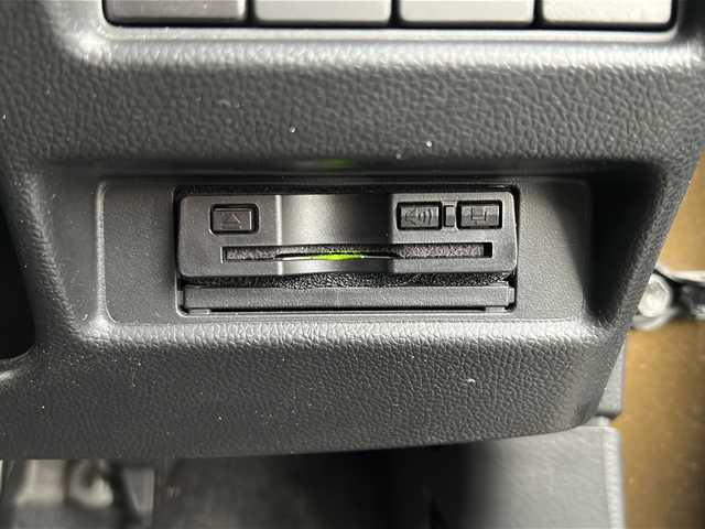 スズキ ワゴンＲ スティングレー HYBRID X 山形県 2017(平29)年 11万km ブレイブカーキP ４WD/社外ナビKENWOOD/（AM/FM/CD/DVD/フルセグ/Bluetooth）/ステアリングスイッチ/クルーズコントロール/オートマチックハイビーム/レーンキープアシスト/電動格納ミラー/前席シートヒーター/ETC/横滑り防止装置/フォグランプ/ドアバイザー/社外14インチAWスタッドレスタイヤ車載（6mm）