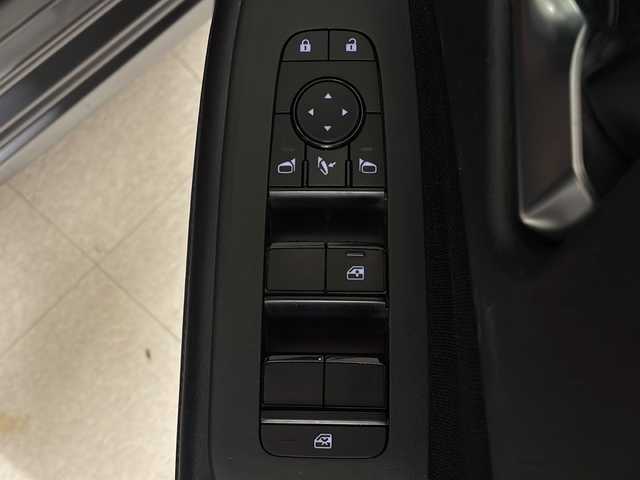 日産 ノート X 熊本県 2023(令5)年 5万km ダークメタルグレー ・ワンオーナー/・純正ナビ/-BT/フルセグ/USB/HDMI/FM/AM/・アラウンドビューモニター/・助手席回転シート/・デジタルインナーミラー/・ワイヤレス充電器/・ブラインドスポットモニター/・電動パーキングブレーキ/・ブレーキホールド/・衝突軽減ブレーキ/・コーナーセンサー/・標識検知/・ETC2.0/・LEDヘッドライト