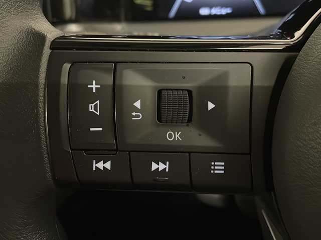 日産 ノート X 熊本県 2023(令5)年 5万km ダークメタルグレー ・ワンオーナー/・純正ナビ/-BT/フルセグ/USB/HDMI/FM/AM/・アラウンドビューモニター/・助手席回転シート/・デジタルインナーミラー/・ワイヤレス充電器/・ブラインドスポットモニター/・電動パーキングブレーキ/・ブレーキホールド/・衝突軽減ブレーキ/・コーナーセンサー/・標識検知/・ETC2.0/・LEDヘッドライト