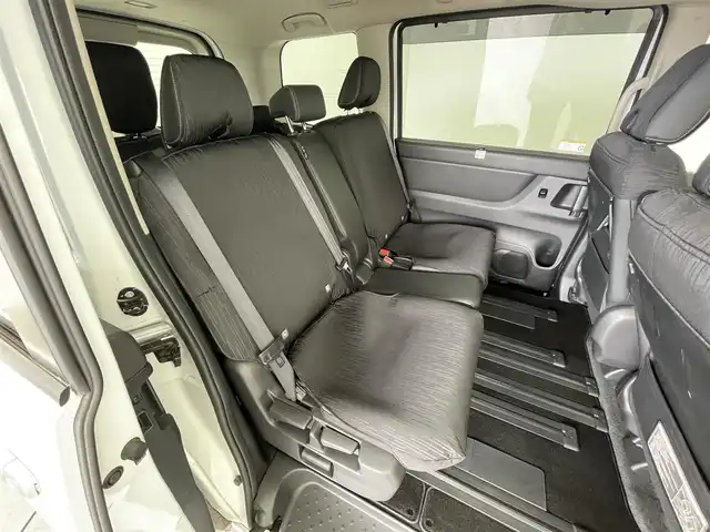 日産 セレナ e－パワー ハイウェイスター V 群馬県 2023(令5)年 1万km プリズムホワイト 純正１２．３型ナビ　アラウンドビューモニター　プロパイロット　両側パワースライドドア　デジタルインナーミラー　ＡＨＢ　純正１６インチＡＷ　コーナーセンサー　ステアリングリモコン　ＥＴＣ　禁煙車