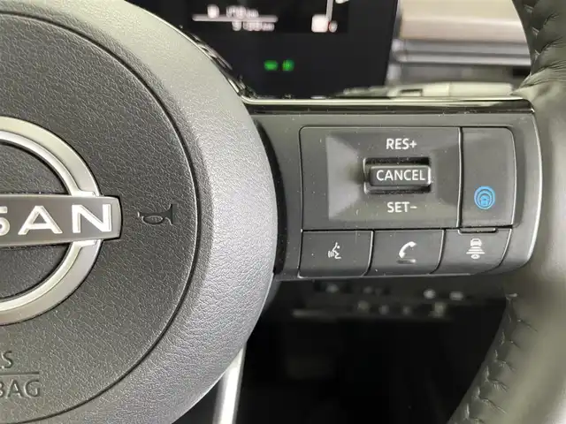 日産 セレナ e－パワー ハイウェイスター V 群馬県 2023(令5)年 1万km プリズムホワイト 純正１２．３型ナビ　アラウンドビューモニター　プロパイロット　両側パワースライドドア　デジタルインナーミラー　ＡＨＢ　純正１６インチＡＷ　コーナーセンサー　ステアリングリモコン　ＥＴＣ　禁煙車
