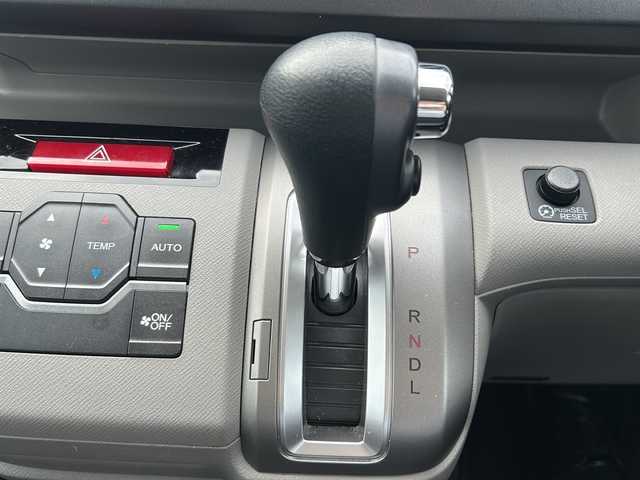 ホンダ ステップワゴン G Lパッケージ 大阪府 2009(平21)年 10万km プレミアムホワイトパール ETC/ドライブレコーダー/両側PWスライドドア/社外ナビ/ワンセグTV/革巻きステアリング/純正フロアマット