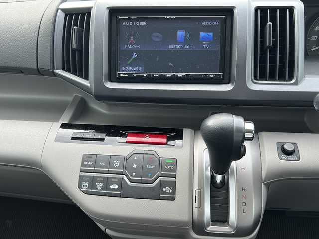 ホンダ ステップワゴン G Lパッケージ 大阪府 2009(平21)年 10万km プレミアムホワイトパール ETC/ドライブレコーダー/両側PWスライドドア/社外ナビ/ワンセグTV/革巻きステアリング/純正フロアマット