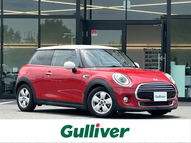 ＭＩＮＩ ミニ クーパー 栃木県 2019(平31)年 4万km 赤 ドライビング・アシスト/純正ナビ/AppleCarPlay/Bluetooth/USB/バックカメラ/ETC/前ドライブレコーダー/スマートキー×2/スタートボタン/ステアリングリモコン/LEDオートライト/LEDフォグランプ/純正15インチAW/アイドリングストップ/横滑り防止装置/電動格納ミラー/ドアバイザー