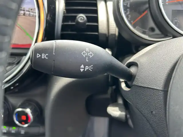 ＭＩＮＩ ミニ クーパー 栃木県 2019(平31)年 4万km 赤 ドライビング・アシスト/純正ナビ/AppleCarPlay/Bluetooth/USB/バックカメラ/ETC/前ドライブレコーダー/スマートキー×2/スタートボタン/ステアリングリモコン/LEDオートライト/LEDフォグランプ/純正15インチAW/アイドリングストップ/横滑り防止装置/電動格納ミラー/ドアバイザー
