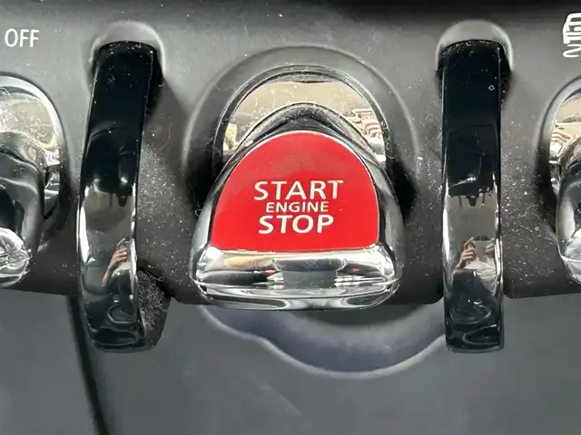 ＭＩＮＩ ミニ クーパー 栃木県 2019(平31)年 4万km 赤 ドライビング・アシスト/純正ナビ/AppleCarPlay/Bluetooth/USB/バックカメラ/ETC/前ドライブレコーダー/スマートキー×2/スタートボタン/ステアリングリモコン/LEDオートライト/LEDフォグランプ/純正15インチAW/アイドリングストップ/横滑り防止装置/電動格納ミラー/ドアバイザー