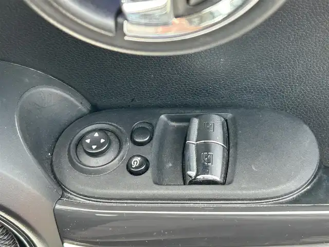 ＭＩＮＩ ミニ クーパー 栃木県 2019(平31)年 4万km 赤 ドライビング・アシスト/純正ナビ/AppleCarPlay/Bluetooth/USB/バックカメラ/ETC/前ドライブレコーダー/スマートキー×2/スタートボタン/ステアリングリモコン/LEDオートライト/LEDフォグランプ/純正15インチAW/アイドリングストップ/横滑り防止装置/電動格納ミラー/ドアバイザー
