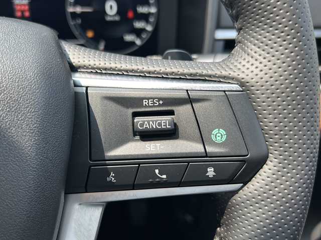 三菱 アウトランダー ＰＨＥＶ P 大阪府 2023(令5)年 1.6万km ホワイトダイヤモンド ワンオーナー/純正メーカーナビ/マイパイロット/ビルトインETC2.0/充電ケーブル/アラウンドビューモニター/ＢＯＳＥプレミアムサウンド/１列目＆２列目シートヒーター/パワーバックドア/クリアランスソナー/プリクラッシュセーフティ/純正20インチAW/AC1500Wコンセント/メモリ機能付きパワーシート/ステアリングスイッチ/BSM/eアシスト/電動パーキングブレーキ/置くだけ充電/取説/保証書/スペアキーｘ１