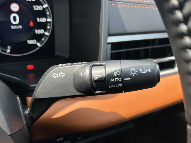 三菱 アウトランダー ＰＨＥＶ P 大阪府 2023(令5)年 1.6万km ホワイトダイヤモンド ワンオーナー/純正メーカーナビ/マイパイロット/ビルトインETC2.0/充電ケーブル/アラウンドビューモニター/ＢＯＳＥプレミアムサウンド/１列目＆２列目シートヒーター/パワーバックドア/クリアランスソナー/プリクラッシュセーフティ/純正20インチAW/AC1500Wコンセント/メモリ機能付きパワーシート/ステアリングスイッチ/BSM/eアシスト/電動パーキングブレーキ/置くだけ充電/取説/保証書/スペアキーｘ１