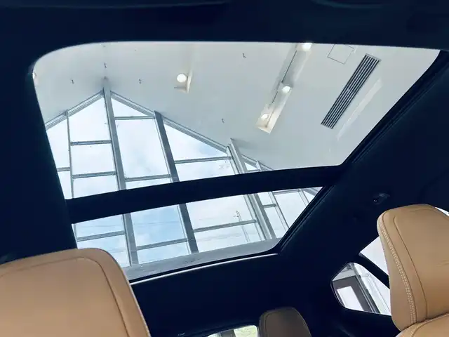 ボルボ ＸＣ４０ T4 AWD インスクリプション 大阪府 2020(令2)年 1.4万km 青 サンルーフ/ハーマンカードン/ベージュレザー/パワーシート/Dシートメモリ/シートヒーター/ステアリングヒーター/ACC/BLIS/純正ナビ/TV/３６０度カメラ/applecarplay/純正19インチAW/LEDヘッドライト/電動リアゲート/ワイヤレス充電/自動駐車