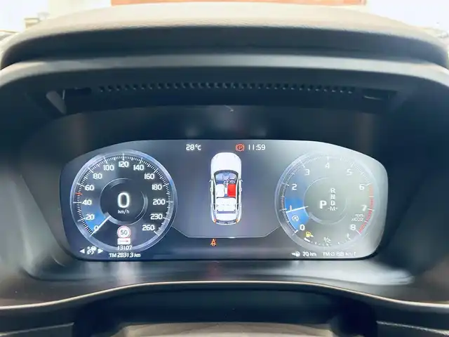 ボルボ ＸＣ４０ T4 AWD インスクリプション 大阪府 2020(令2)年 1.4万km 青 サンルーフ/ハーマンカードン/ベージュレザー/パワーシート/Dシートメモリ/シートヒーター/ステアリングヒーター/ACC/BLIS/純正ナビ/TV/３６０度カメラ/applecarplay/純正19インチAW/LEDヘッドライト/電動リアゲート/ワイヤレス充電/自動駐車