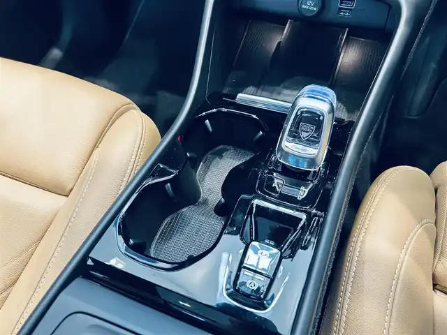 ボルボ ＸＣ４０ T4 AWD インスクリプション 大阪府 2020(令2)年 1.4万km 青 サンルーフ/ハーマンカードン/ベージュレザー/パワーシート/Dシートメモリ/シートヒーター/ステアリングヒーター/ACC/BLIS/純正ナビ/TV/３６０度カメラ/applecarplay/純正19インチAW/LEDヘッドライト/電動リアゲート/ワイヤレス充電/自動駐車