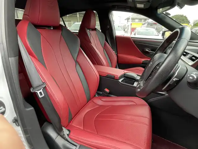 レクサス ＥＳ 300h Fスポーツ 千葉県 2019(平31)年 1.6万km ホワイトノーヴァガラスフレーク ワンオーナー/Fスポーツ/純正ナビ【フルセグ、BT、CD、USB、AUX】/サンルーフ/レーダークルーズコントロール/プリクラッシュセーフティ/センタートレース/ブラインドスポットモニター/パーキングサポートアラート/前席パワーシート（D席メモリー付）/前席ヒーター・ベンチレーション/ハンドルヒーター/パドルシフト/革巻きハンドル・シフトノブ/ビルトインETC/純正ドラレコ（前）/リアサンシェード/バックカメラ/スマートキー×２/保証書/取説/ナビ説
