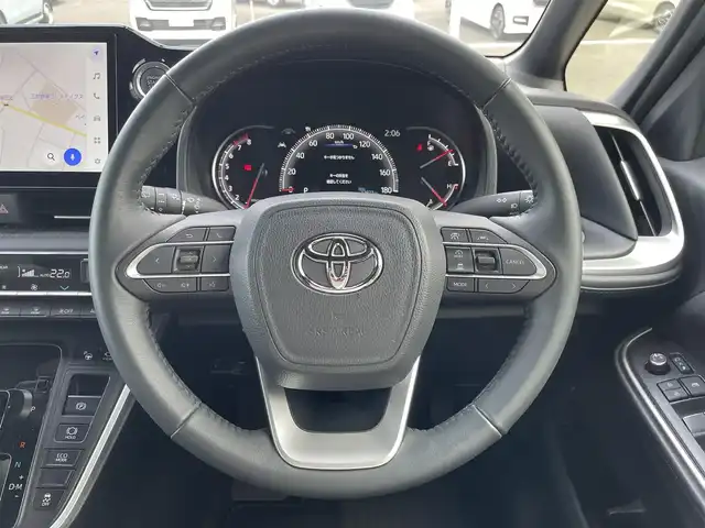 トヨタ ヴォクシー S－Z 群馬県 2023(令5)年 1.3万km ホワイトパールクリスタルシャイン 純正10.5インチディスプレイオーディオ/（ナビ/CD/DVD/HDMI/USB/フルセグテレビ）/純正14インチフリップダウンモニター/セーフティセンス/・プリクラッシュセーフティ/・レーンディパーチャーアラート/・オートマチックハイビーム/・ドライバー異常時対応システム/・発進遅れ告知機能/・レーントレーシングアシスト/・レーダークルーズコントロール/・ロードサインアシスト/・プロアクティブドライビングアシスト/トヨタチームメイト/・アドバンスパーク/・パーキングサポートブレーキ/・パノラミックビューモニター/・ボディ同色ドアミラー/7インチカラーマルチインフォメーションディスプレイ/バックドアイージークローザー/両側パワースライドドア/三眼LEDヘッドランプ/ハーフレザーシート/シートヒーター/センターコンソール/2列目キャプテンシート/2列目充電用USBタイプC端子付サイドテーブル/前後ドライブレコーダー/ETC2.0