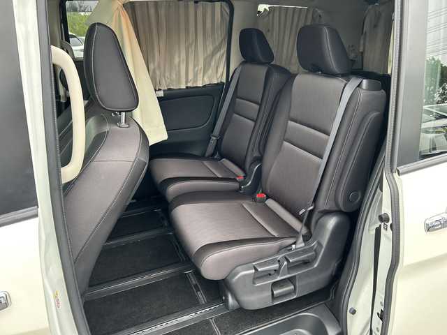 日産 セレナ e－パワー ハイウェイスター V 千葉県 2020(令2)年 4.9万km ブリリアントホワイトパール ＩＭＰＵＬエアロ　１０型ナビ　全方位カメラ　フリップダウンモニター プロパイロット フルセグ BT ETC ドラレコ 両側パワースライド ハンズフリーオートスライド パーキングアシスト HDMI
